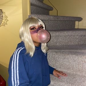 Meet your Posher, Michaela